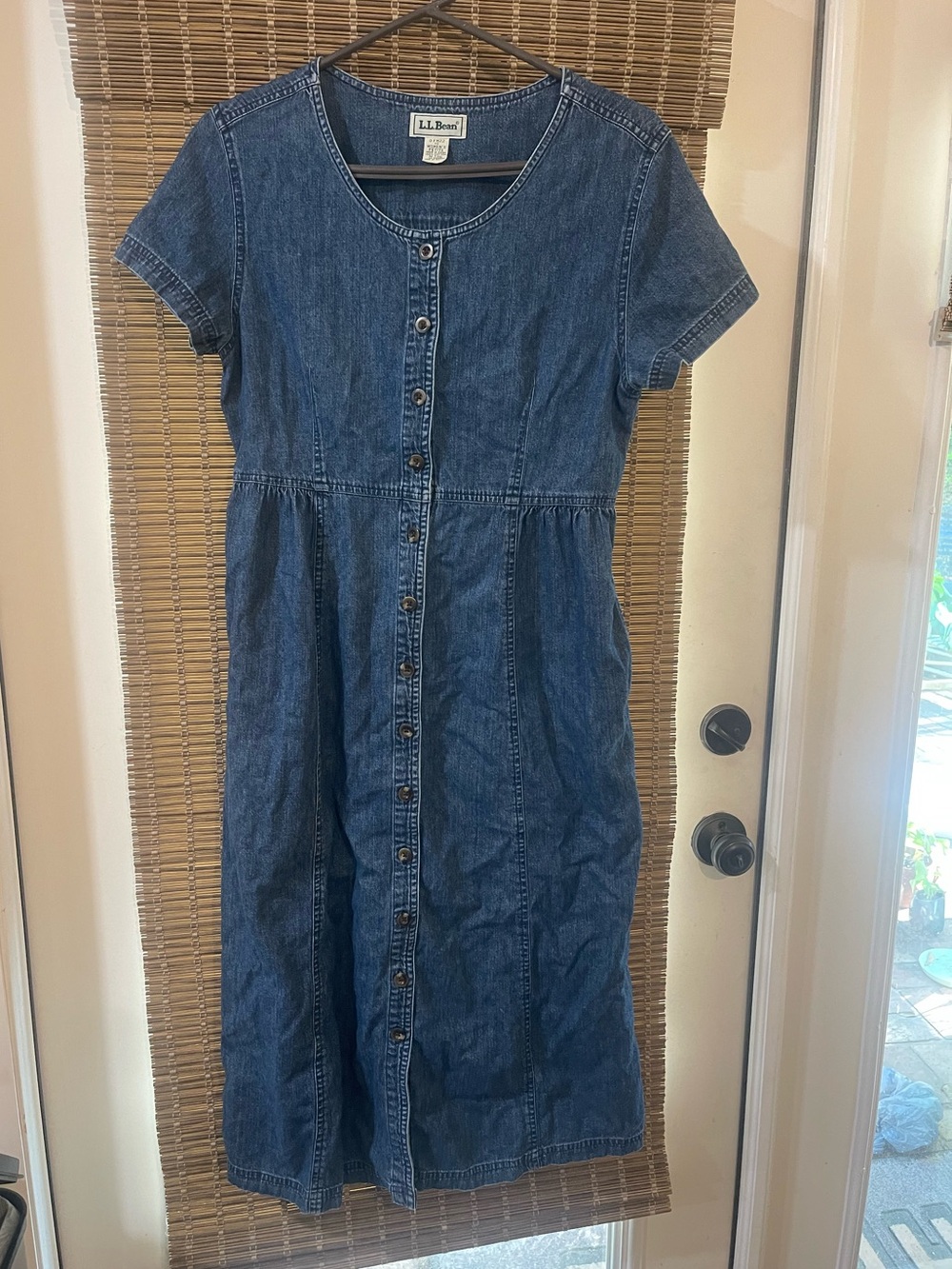 L.L. Bean vintage Denim Button-Front Dress in Blue